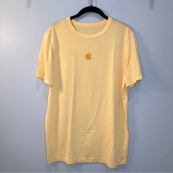 Apple Enthusiast Headquarters Shirt Cupertino Yellow Employee T-Shirt Computer - Picture 1 of 6